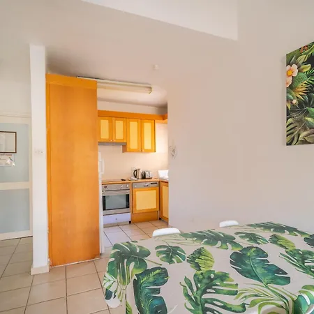 Apartament Harbour Apartment, Pool And Gym